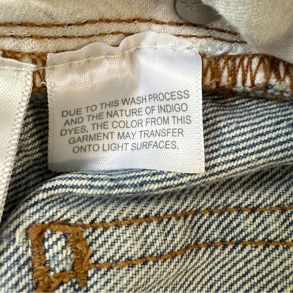 Madewell Relaxed Denim Shorts in Madera Wash: Side-Slit Edition Size 27 - Picture 3 of 14